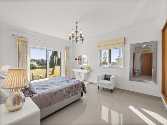 Image No.49-5 Bed Property for sale