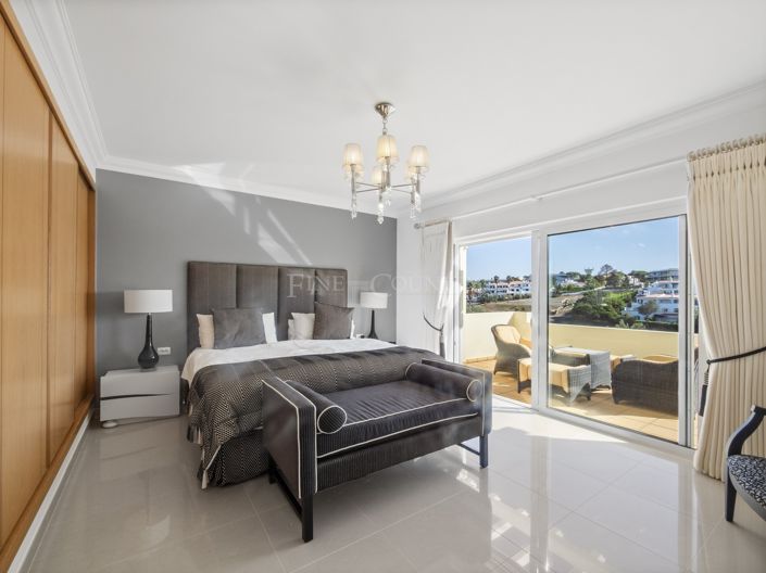 Image No.53-5 Bed Property for sale