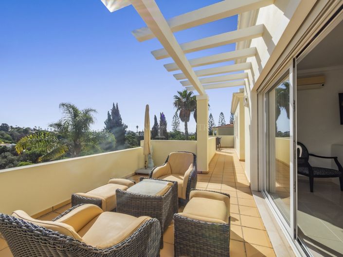 Image No.56-5 Bed Property for sale