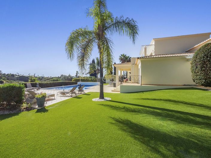 Image No.9-5 Bed Property for sale