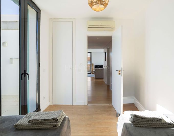 Image No.20-2 Bed Apartment for sale