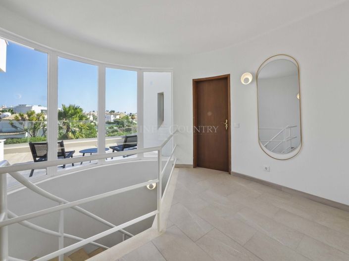 Image No.23-3 Bed Property for sale