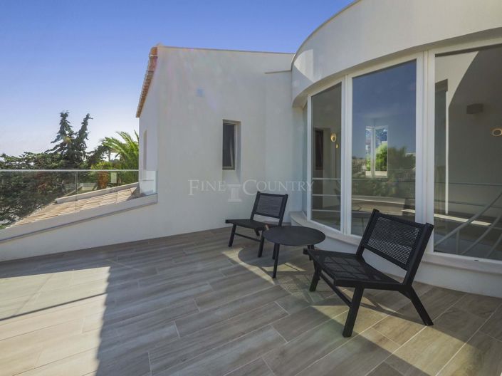 Image No.41-3 Bed Property for sale