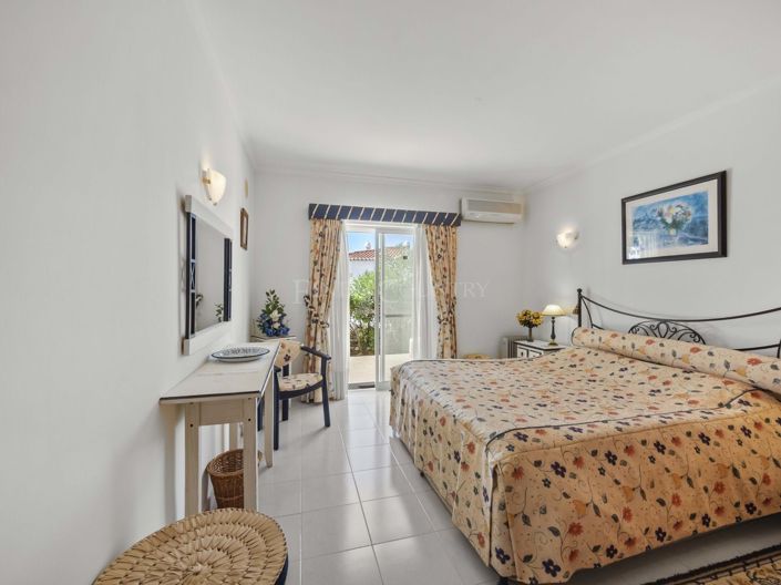 Image No.17-2 Bed Apartment for sale