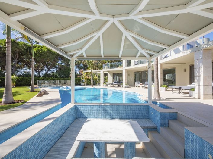 Image No.30-3 Bed Property for sale