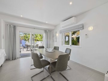 2104-360872-b952a8cbdbc2fd66601ce91bb265b9cce