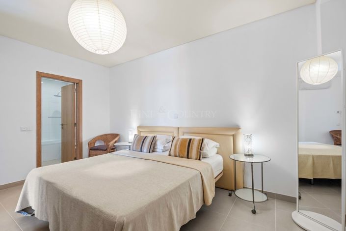 Image No.50-6 Bed Townhouse for sale