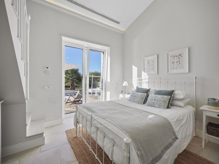 Image No.20-4 Bed Property for sale