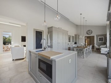 2104-363593-b952a8cbdbc2fd66601ce91bb265b9cce