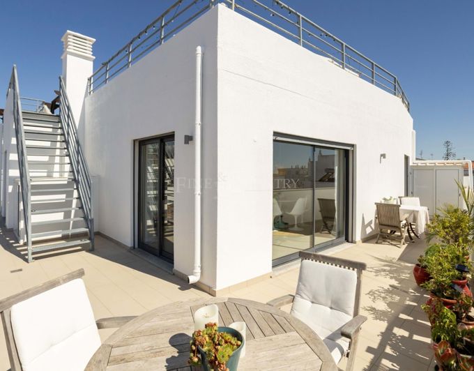 Image No.21-3 Bed Apartment for sale