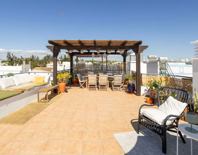 Image No.22-3 Bed Apartment for sale