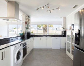 2104-360391-b952a8cbdbc2fd66601ce91bb265b9cce