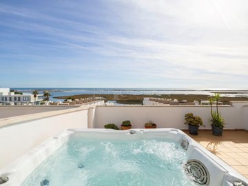 2104-363073-b952a8cbdbc2fd66601ce91bb265b9cce