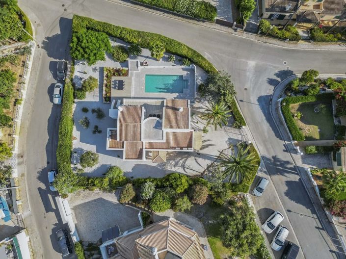 Image No.52-3 Bed Property for sale