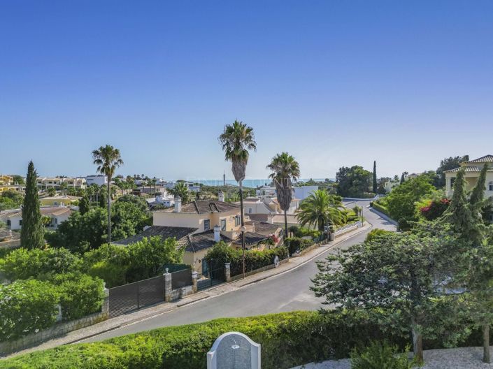 Image No.56-3 Bed Property for sale