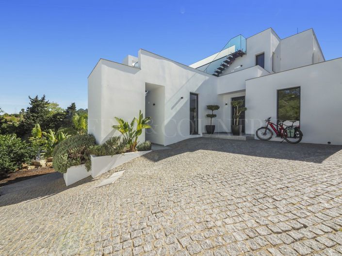 Image No.38-4 Bed Property for sale