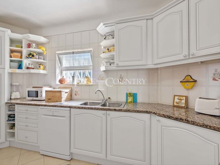 Image No.5-4 Bed Villa for sale