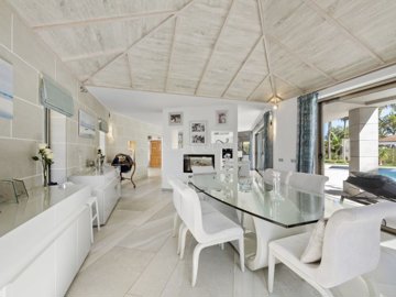 2104-360383-b952a8cbdbc2fd66601ce91bb265b9cce