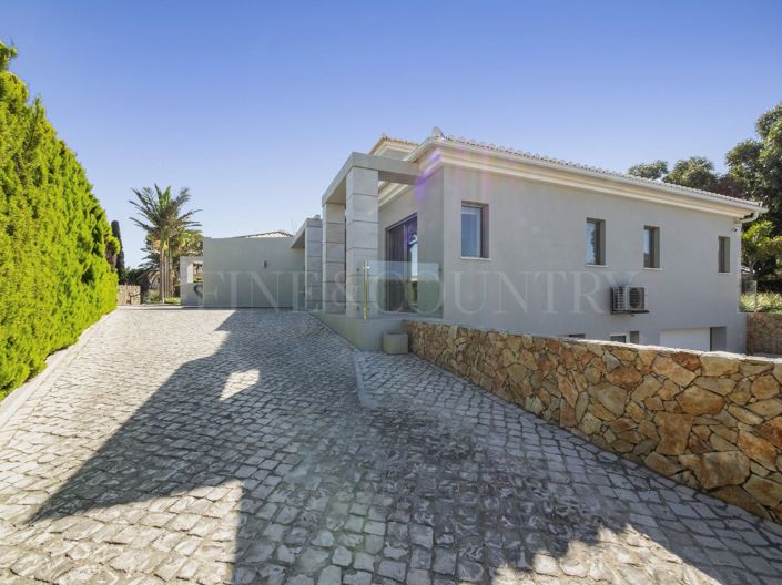 Image No.42-3 Bed Property for sale
