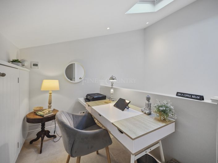 Image No.31-4 Bed Property for sale