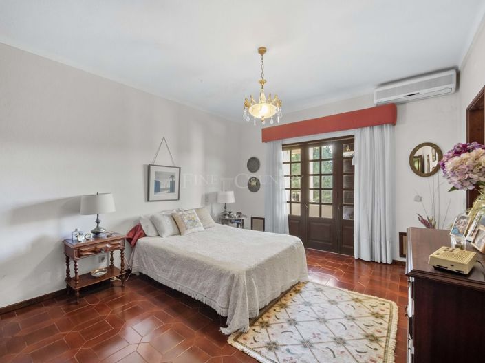 Image No.23-5 Bed Property for sale