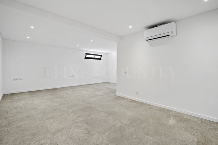Image No.11-4 Bed Villa for sale