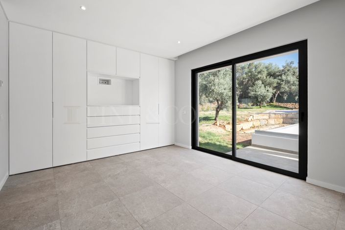 Image No.25-4 Bed Villa for sale