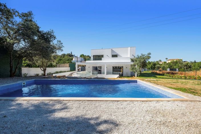 Image No.8-4 Bed Villa for sale