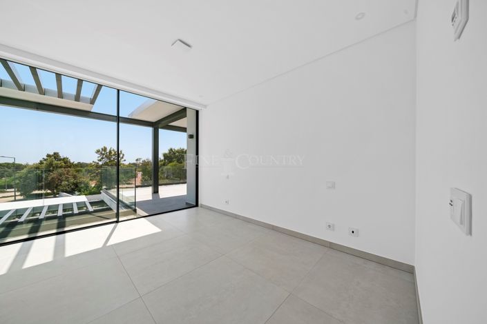 Image No.27-4 Bed Villa for sale