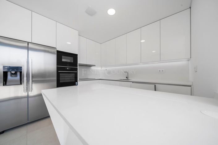 Image No.40-4 Bed Villa for sale