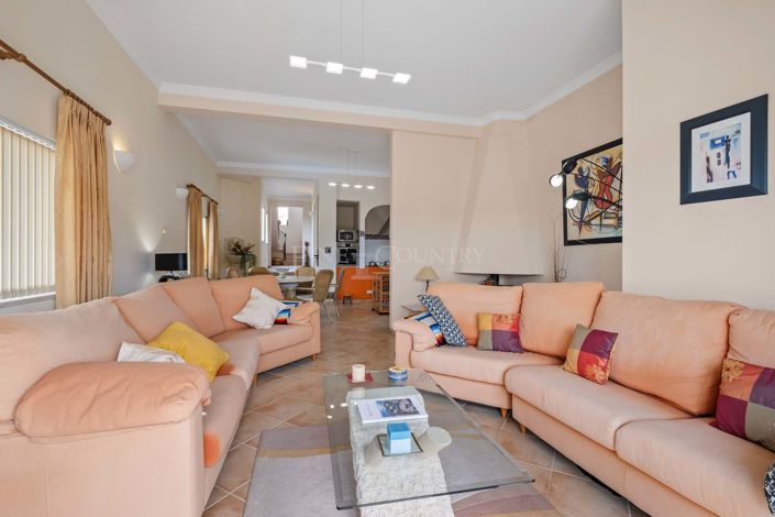 Image No.31-5 Bed Villa for sale