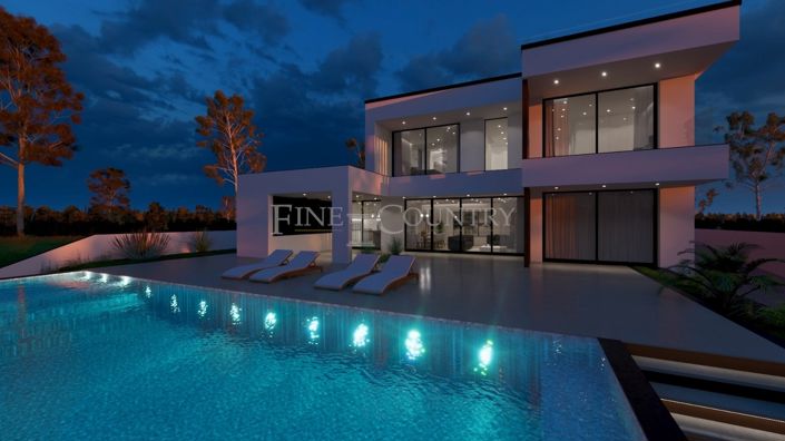 Image No.12-4 Bed Villa for sale