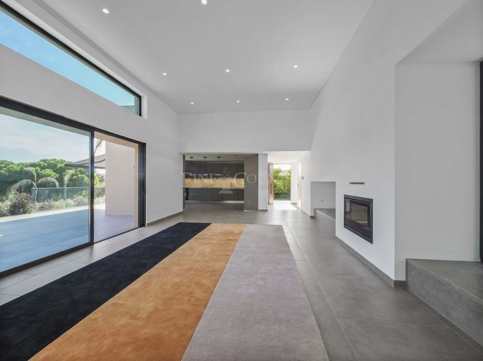 Image No.5-4 Bed Villa for sale