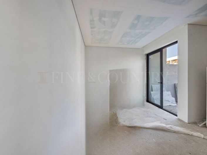 Image No.6-4 Bed Townhouse for sale