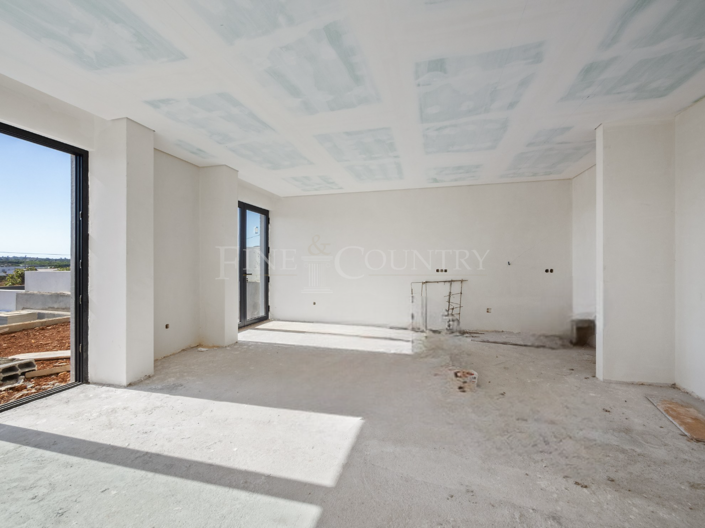 Image No.7-4 Bed Townhouse for sale