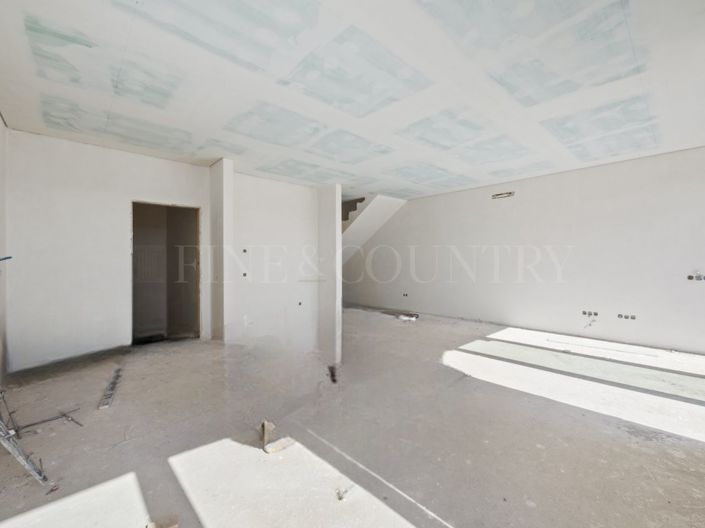 Image No.9-4 Bed Townhouse for sale