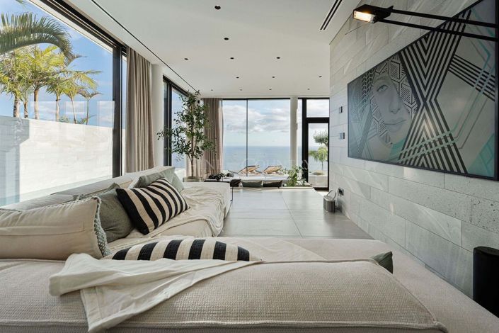 Image No.20-3 Bed Property for sale