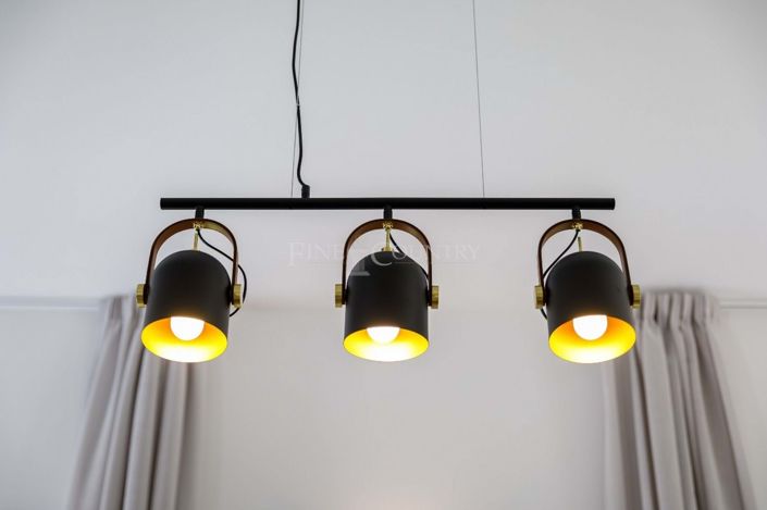 Image No.27-5 Bed Property for sale