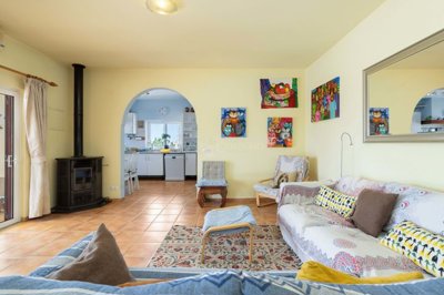 2104-349672-b952a8cbdbc2fd66601ce91bb265b9cce