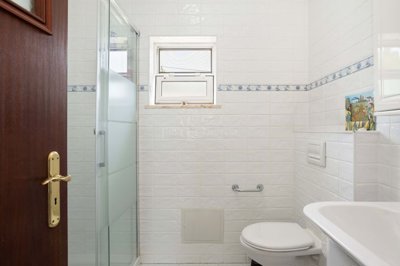 2104-349672-b952a8cbdbc2fd66601ce91bb265b9cce