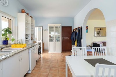 2104-349672-b952a8cbdbc2fd66601ce91bb265b9cce