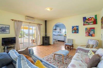 2104-349672-b952a8cbdbc2fd66601ce91bb265b9cce