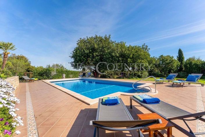 Image No.3-6 Bed Property for sale