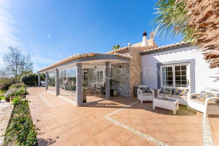 Image No.4-6 Bed Property for sale