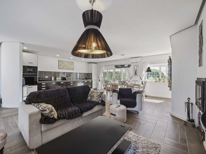 Image No.42-6 Bed Property for sale