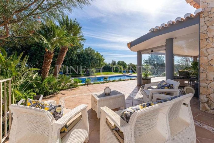 Image No.5-6 Bed Property for sale