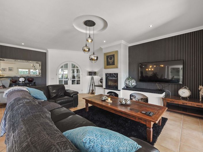 Image No.8-6 Bed Property for sale