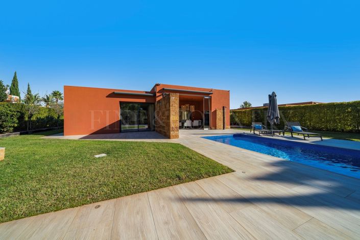Image No.6-4 Bed Property for sale