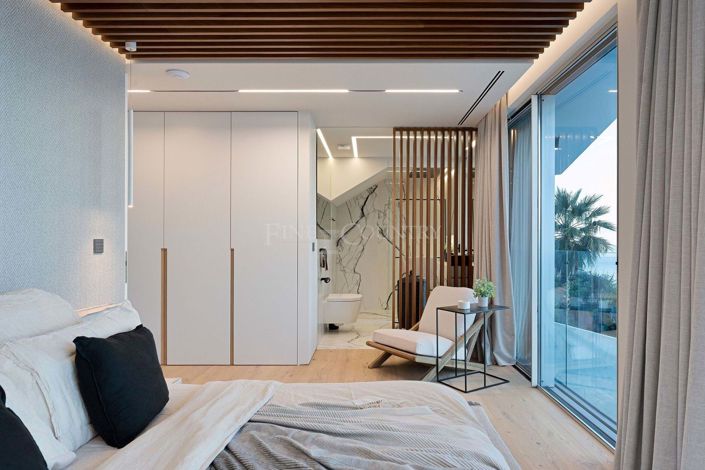 Image No.31-3 Bed Property for sale