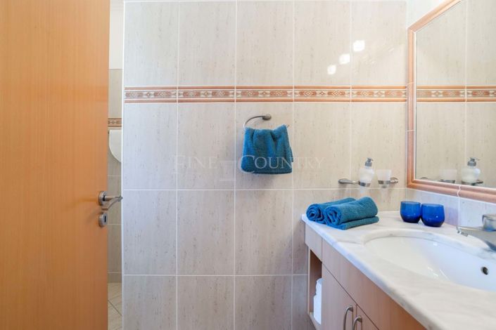 Image No.25-4 Bed Villa for sale